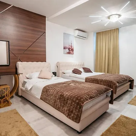 Aparthotel Magico & Nis
